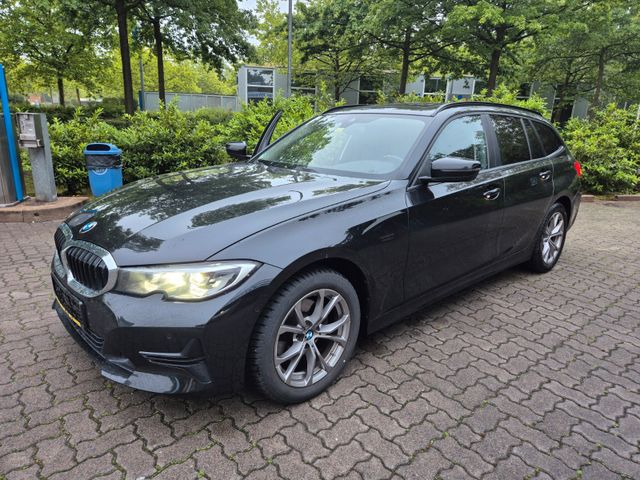 BMW 320d Touring Advantage Aut. PANO, LED, 