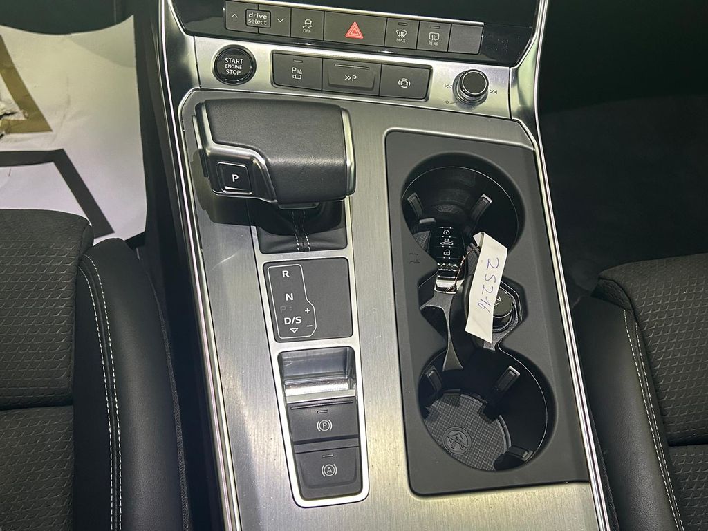 Audi A6 Av 50TDI S Line*LEDER*PANO*HUD*360°CAM*MATRIX
