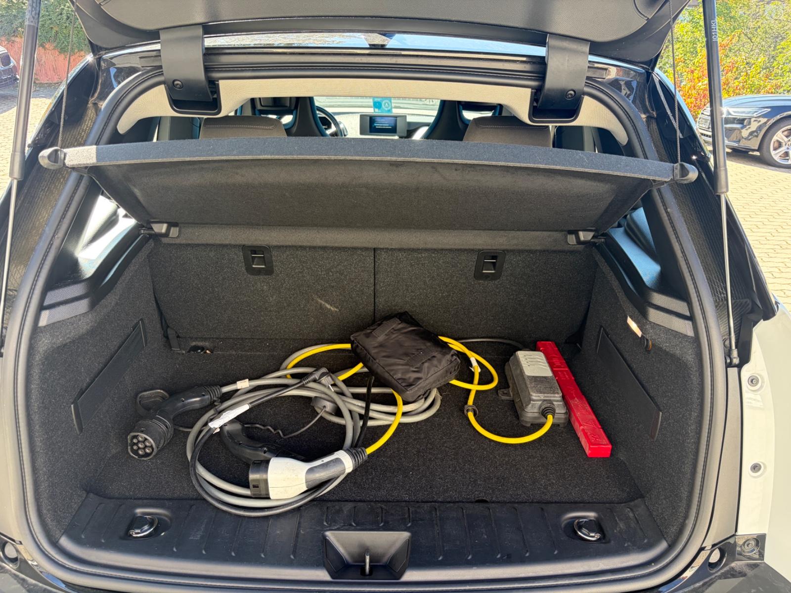BMW i3*LED*Kamera*ParkAssistent*Multifunktionslenk.*