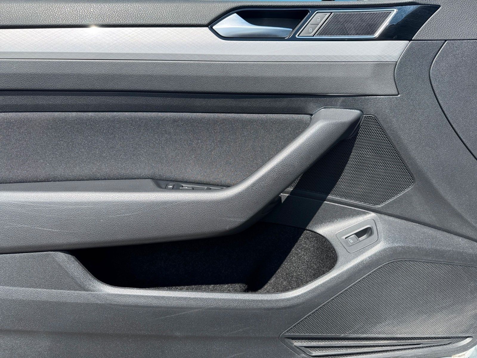 Fahrzeugabbildung Volkswagen Passat Variant Business 2.0 TDI