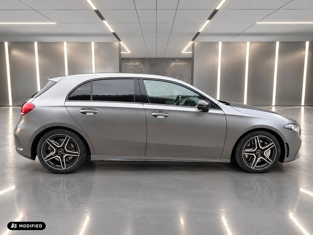 MERCEDES-BENZ A-Class 2022