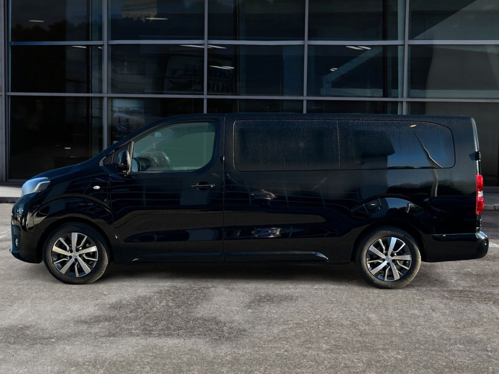 Fahrzeugabbildung Toyota Proace 2,0-l-D-4D L2 (8-Si.) Autm. Verso Shuttle