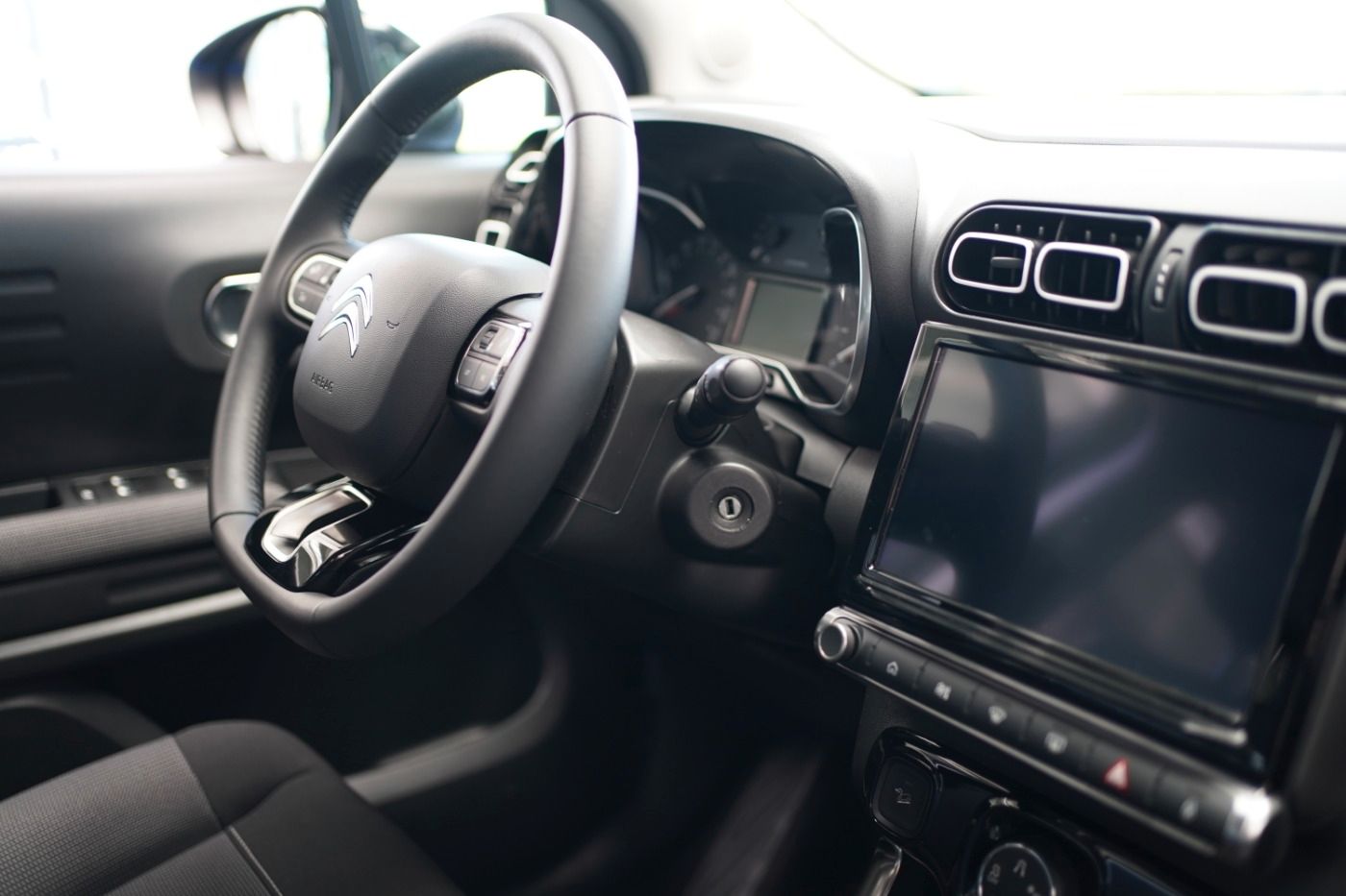 Fahrzeugabbildung Citroën C3 Aircross PureTech 130 EAT6 Plus Automatik Nav