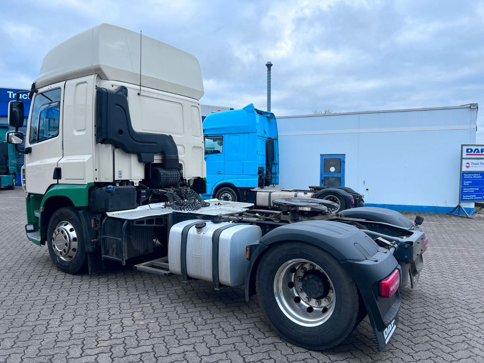 Fahrzeugabbildung DAF CF 450 FT SC, Intarder