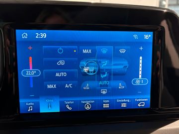 Ford Tourneo Courier Titanium Automatik AHK