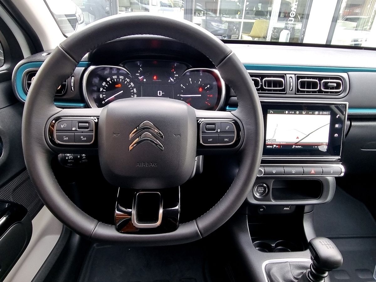 Fahrzeugabbildung Citroën C3 PureTech 110 Shine