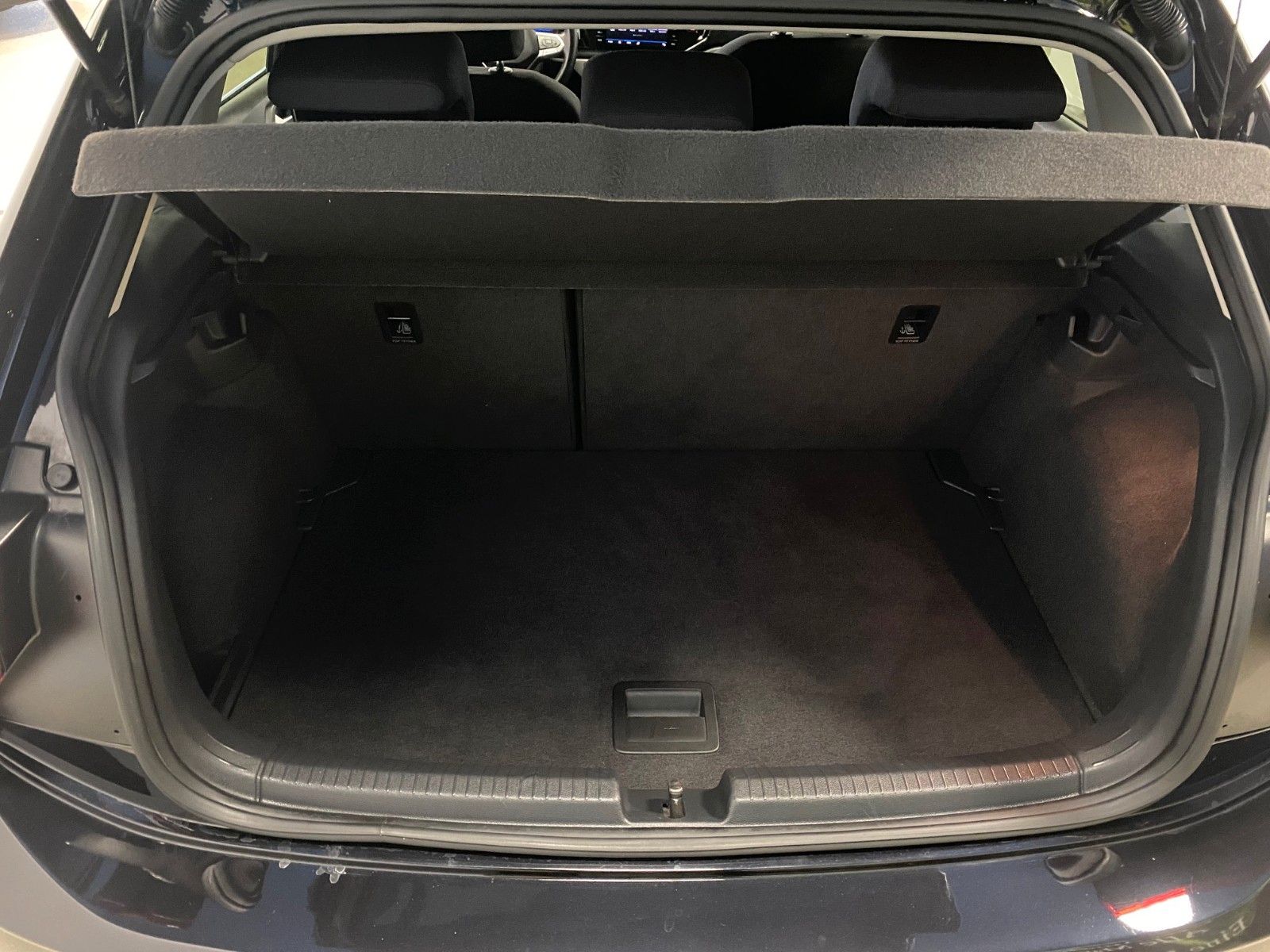 Fahrzeugabbildung Volkswagen Polo 1.0 TSI 70kW DSG Life+LED+APP CONNECT+NAVI+