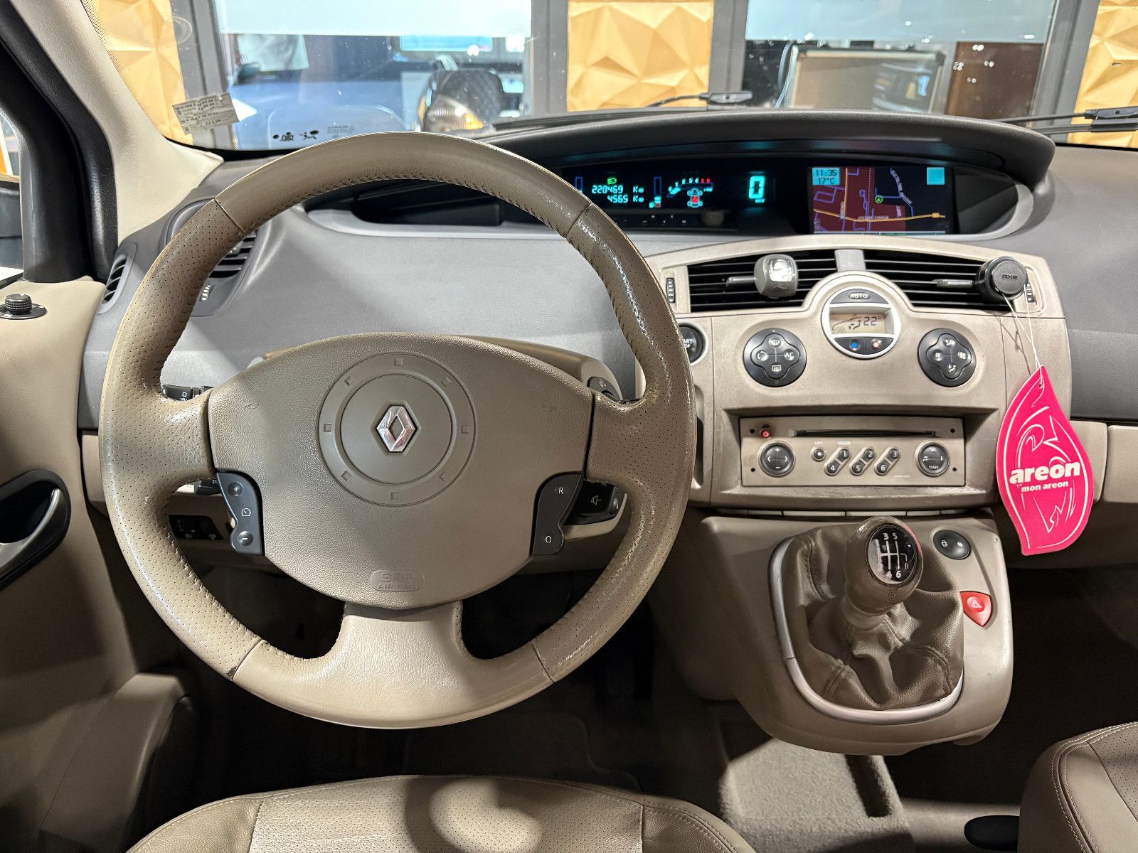 Fahrzeugabbildung Renault Scenic II Grand Privilege/7-SITZ/PANO/NAVI/SHZ/