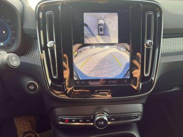 Volvo XC40 Plus Dark B4 2WD Deal Attack bis 30.10.2026