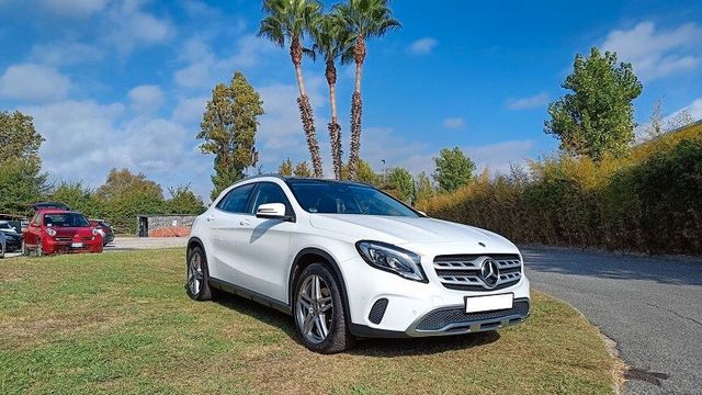 Mercedes-Benz Mercedes-benz GLA 180 GLA 180 URBAN 4MATIC