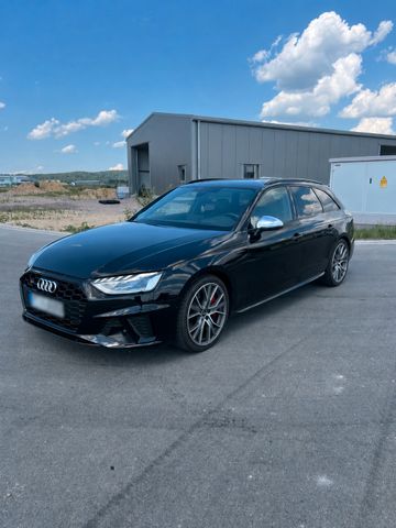 AUDI S4 Avant 3.0*ACC*Standheizung*Panorama