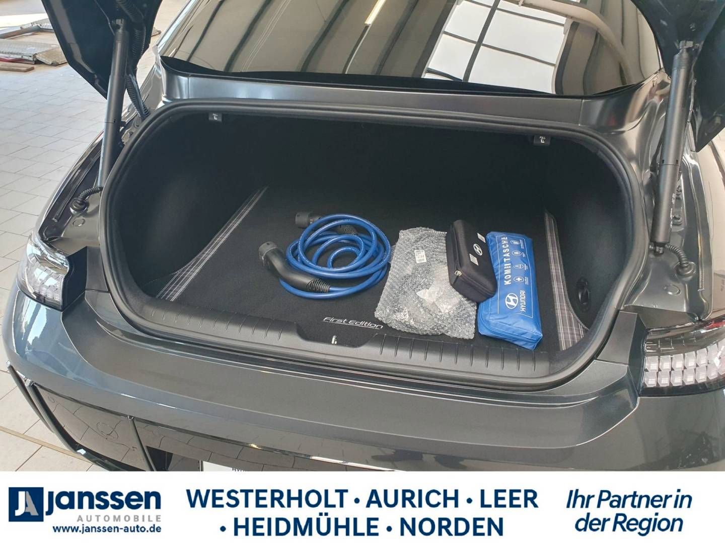 Fahrzeugabbildung Hyundai IONIQ 6 Allradantrieb 77,4kWh Batt. First Editio