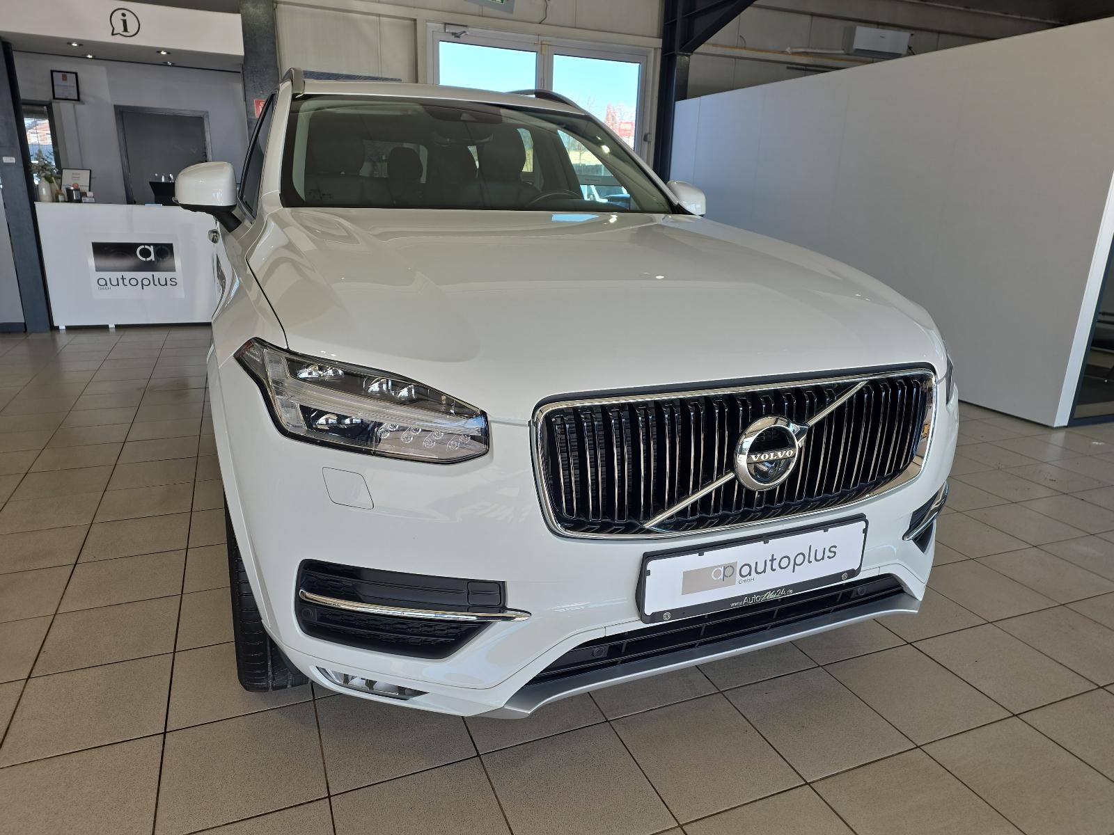 Volvo XC90 D5 Momentum AWD AHK Pano FourC 360° WinterP