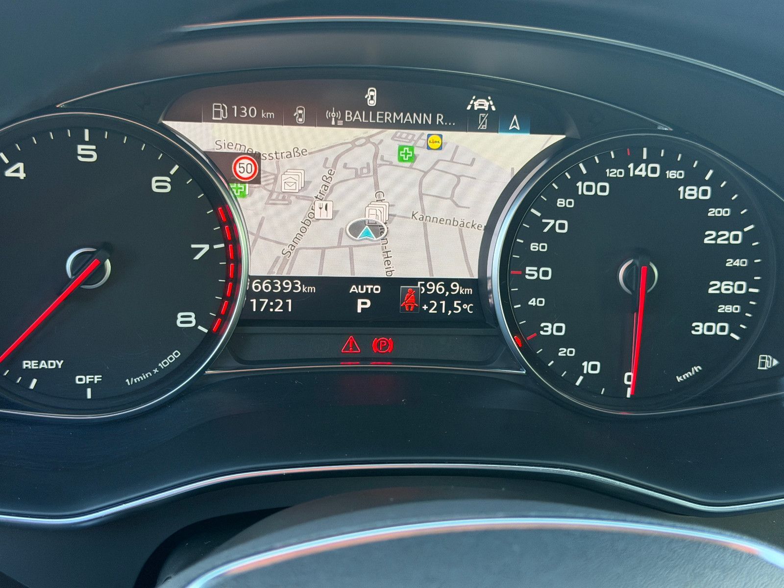 Fahrzeugabbildung Audi A6 Avant 55 TFSI quattro/SPORT/S-LINE/