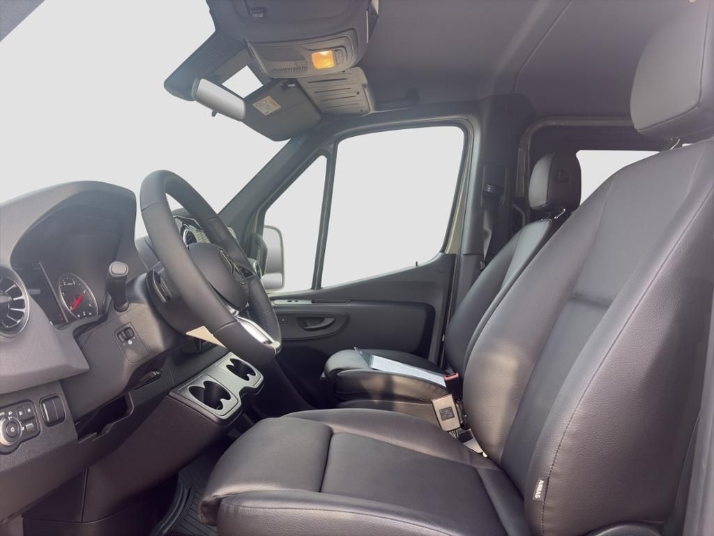 Fahrzeugabbildung Mercedes-Benz Sprinter 319 CDI Tourer PRO 4x4 OFFRAOD Spezial