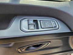 Fahrzeugabbildung Trafic Combi L1H1 3,0t Authentic 2.0 BLUE dCi 11