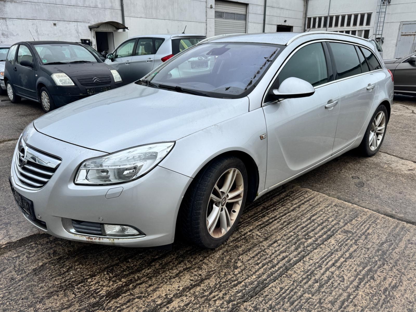 Opel Insignia Sports Tourer 2.0 CDTi,143 KW,NAVI,PTS