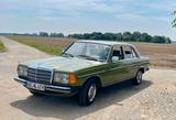 Mercedes-Benz 300 - Mercedes-Benz aus 1981 mit Diesel-Antrieb