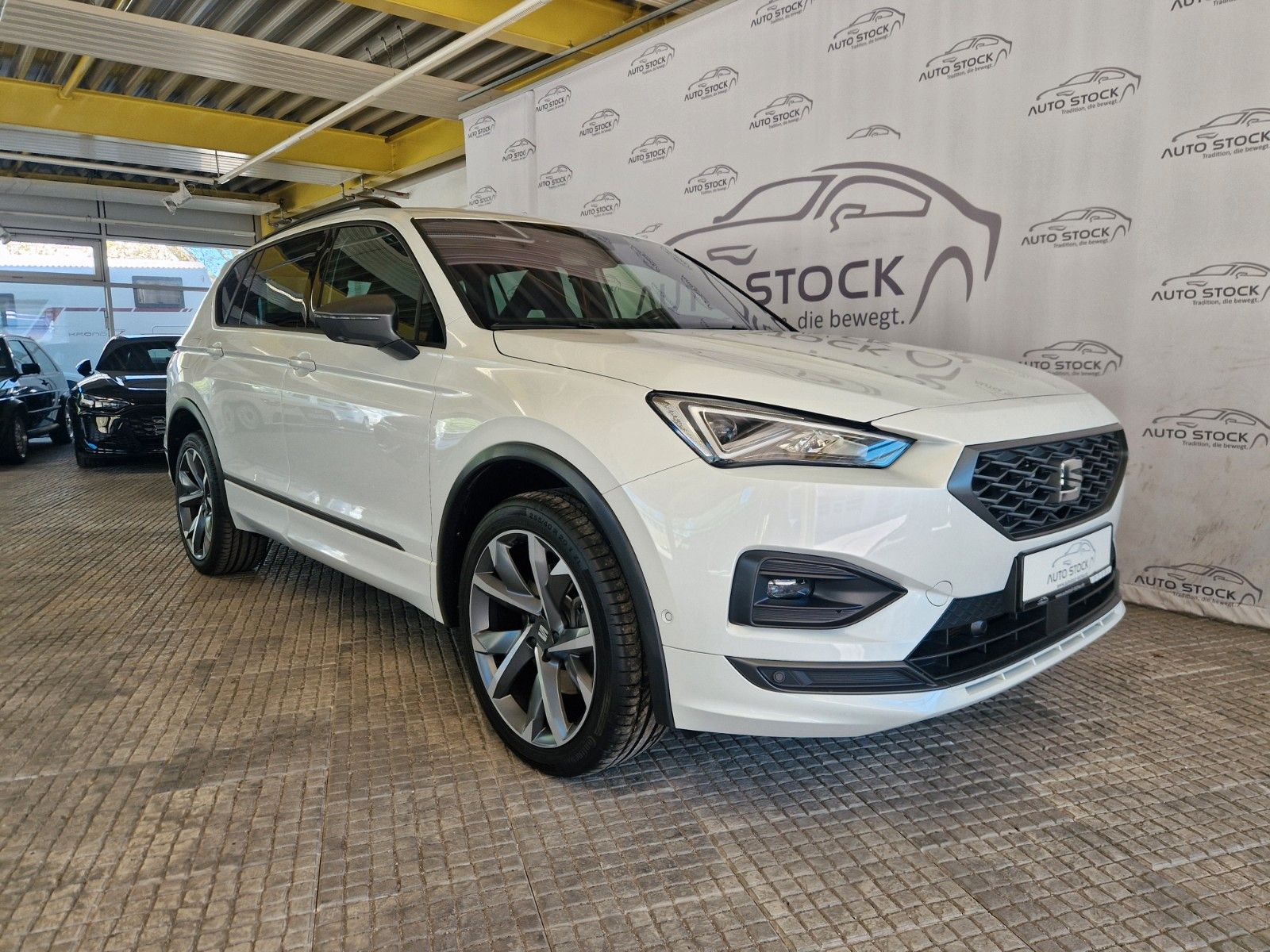 SEAT Tarraco FR 2.0 TDI 4Drive DSG beats AHK Standhei