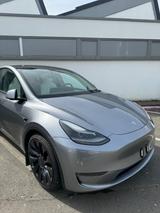 Tesla Model Y Performance AWD Quicksilver EAP Weiß Int - Tesla Model Y in Bielefeld