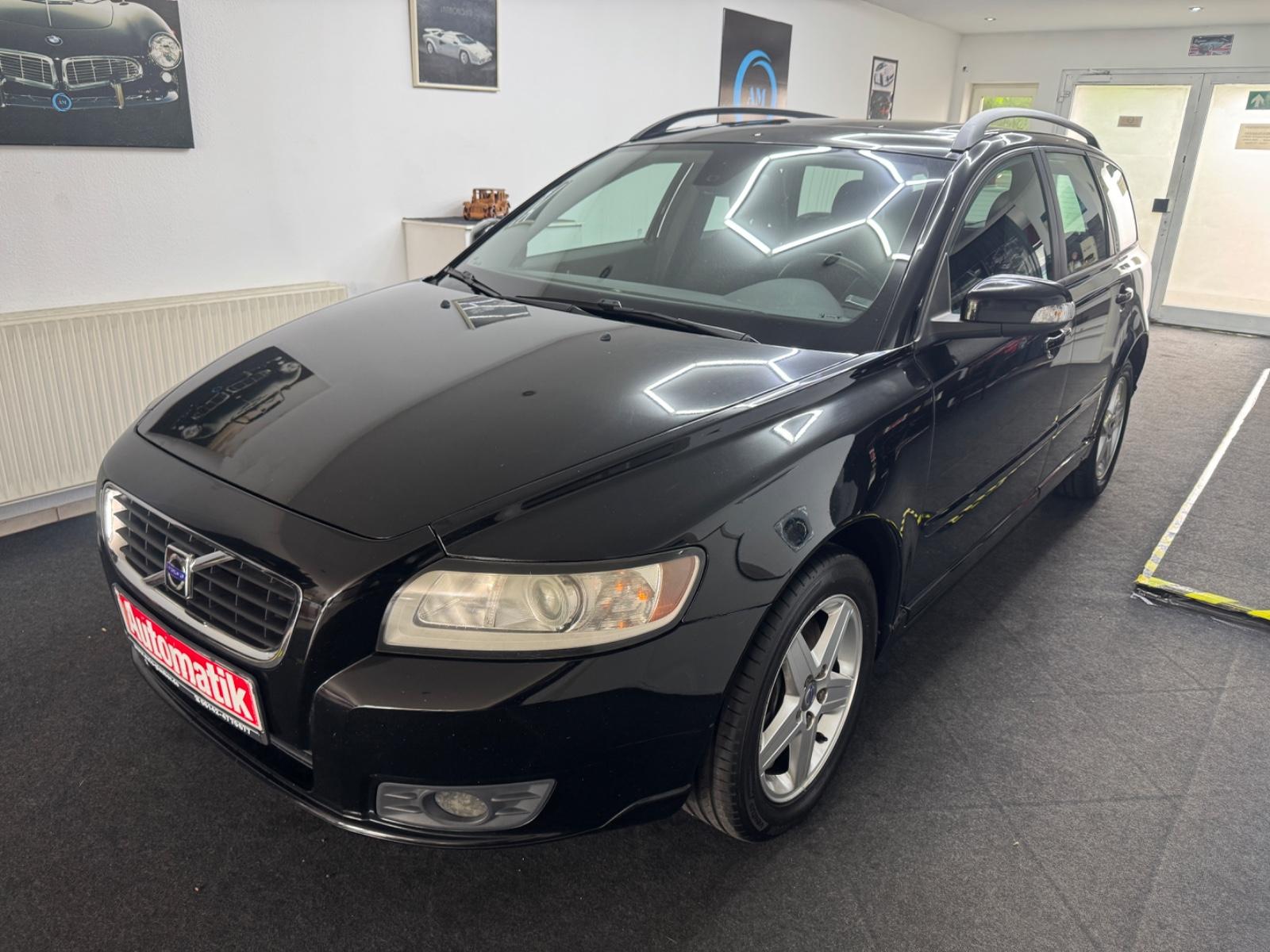 Volvo V50 T5 AWD Momentum Automatik Allrad