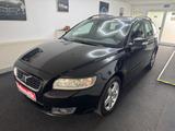 Volvo V50 T5 AWD Momentum Automatik Allrad - Volvo V50 Momentum mit Benzin-Antrieb