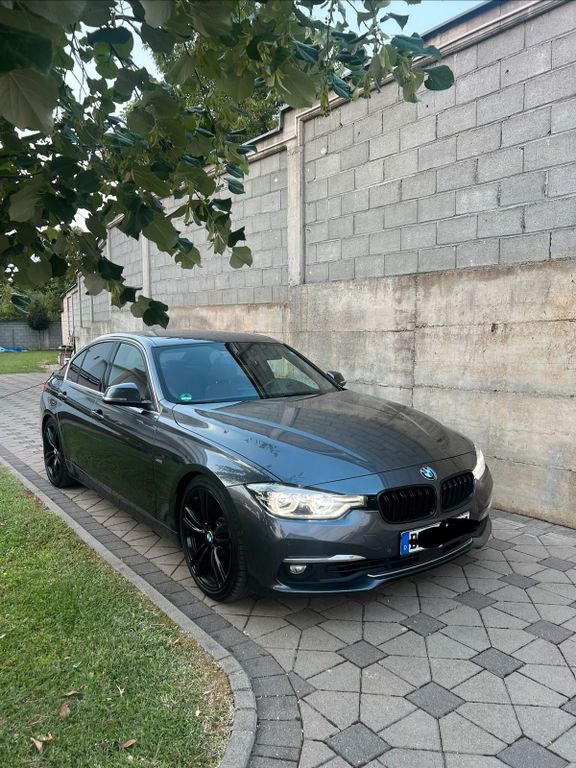 Image of BMW 330