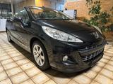 Peugeot 207 CC Cabrio-Coupe Platinum - Peugeot 207 Platinum mit Diesel-Antrieb