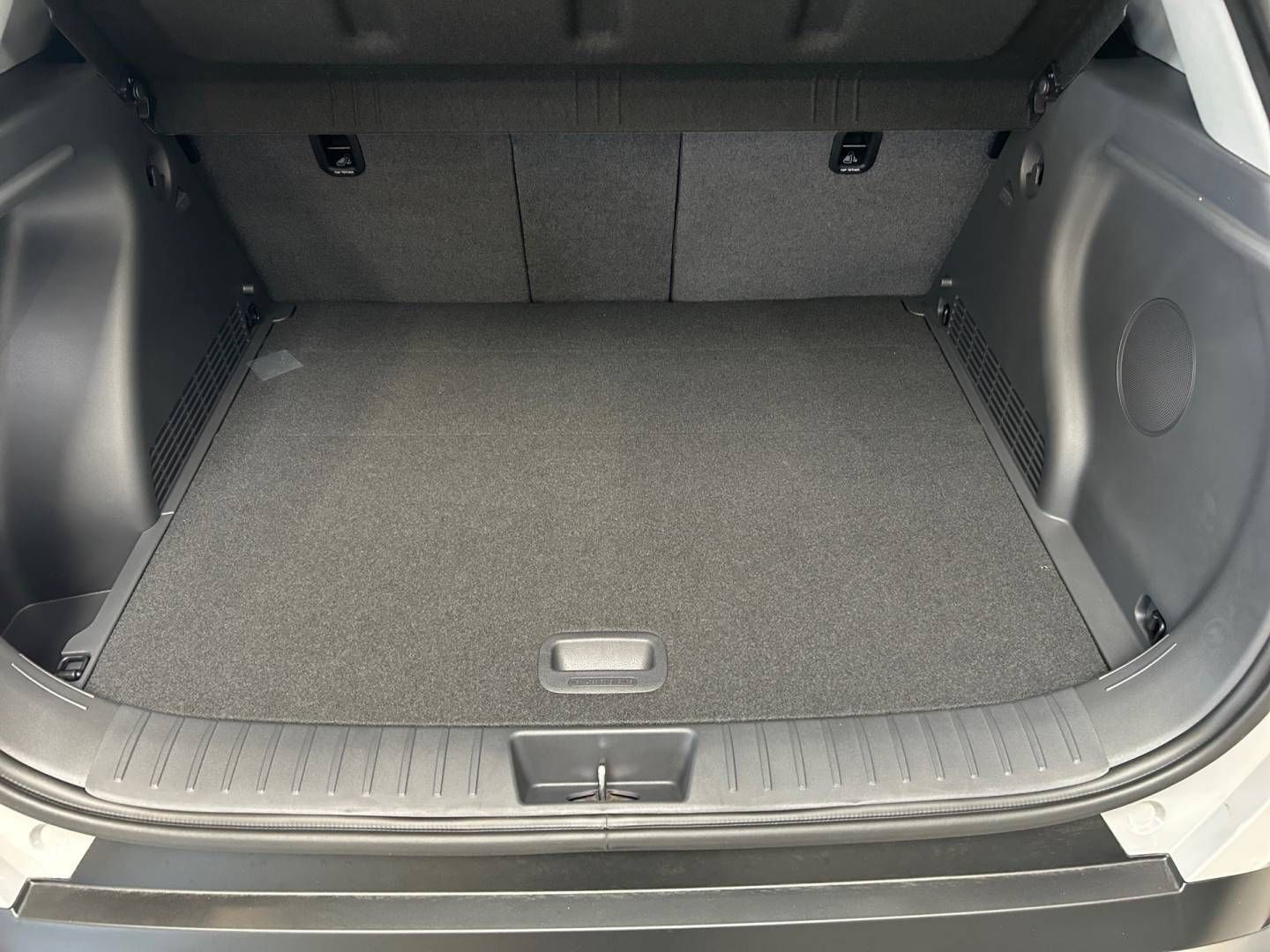 Fahrzeugabbildung Hyundai KONA 1.6 T-GDI (180 PS) DCT Prime Bose GSD Tages