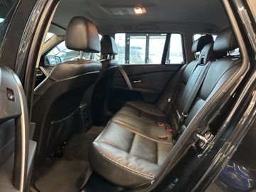 BMW 530 i Touring *Klima*Navi*Xenon*AHK*Freisprech*