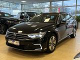 Volkswagen Passat GTE*ACC*AHK*Totwinkel*R.cam*SHZ*Tempomat - Volkswagen Passat in Bonn