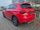 Fiat Tipo Cross Hatchback (Red) LED PDC RFK Klimaaut. - Fiat Tipo Gebrauchtwagen in Stuttgart