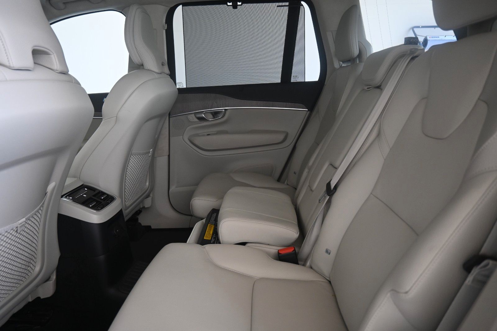 Fahrzeugabbildung Volvo XC90 T8 AWDUltimate Dark Recharge Plug-In Hybrid