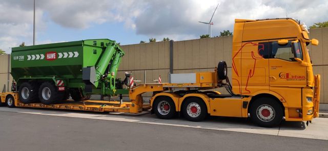 Broshuis Zugeinheit MAN TGX 26.540  mit Tiefbett2ABD-SL/1