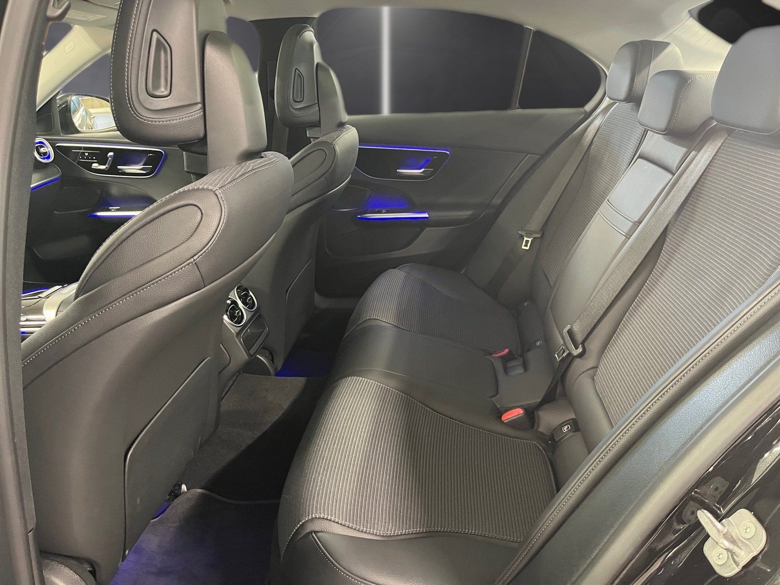 Fahrzeugabbildung Mercedes-Benz C 200 Avantgarde*Pano*Totwink*LED*Kamera*Memory*