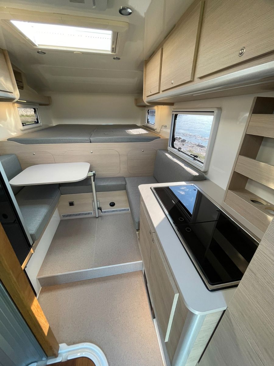 Fahrzeugabbildung Andere OVERLANDER 240