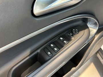 Abarth 600e Turismo 174KW ACC CARPLAY LED PDC DAB