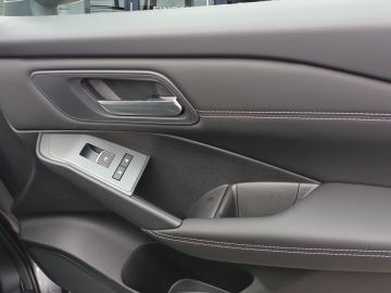 Nissan Qashqai 1.3 DIG-T N-Connecta °Navi°RFK°SHZ°BF°