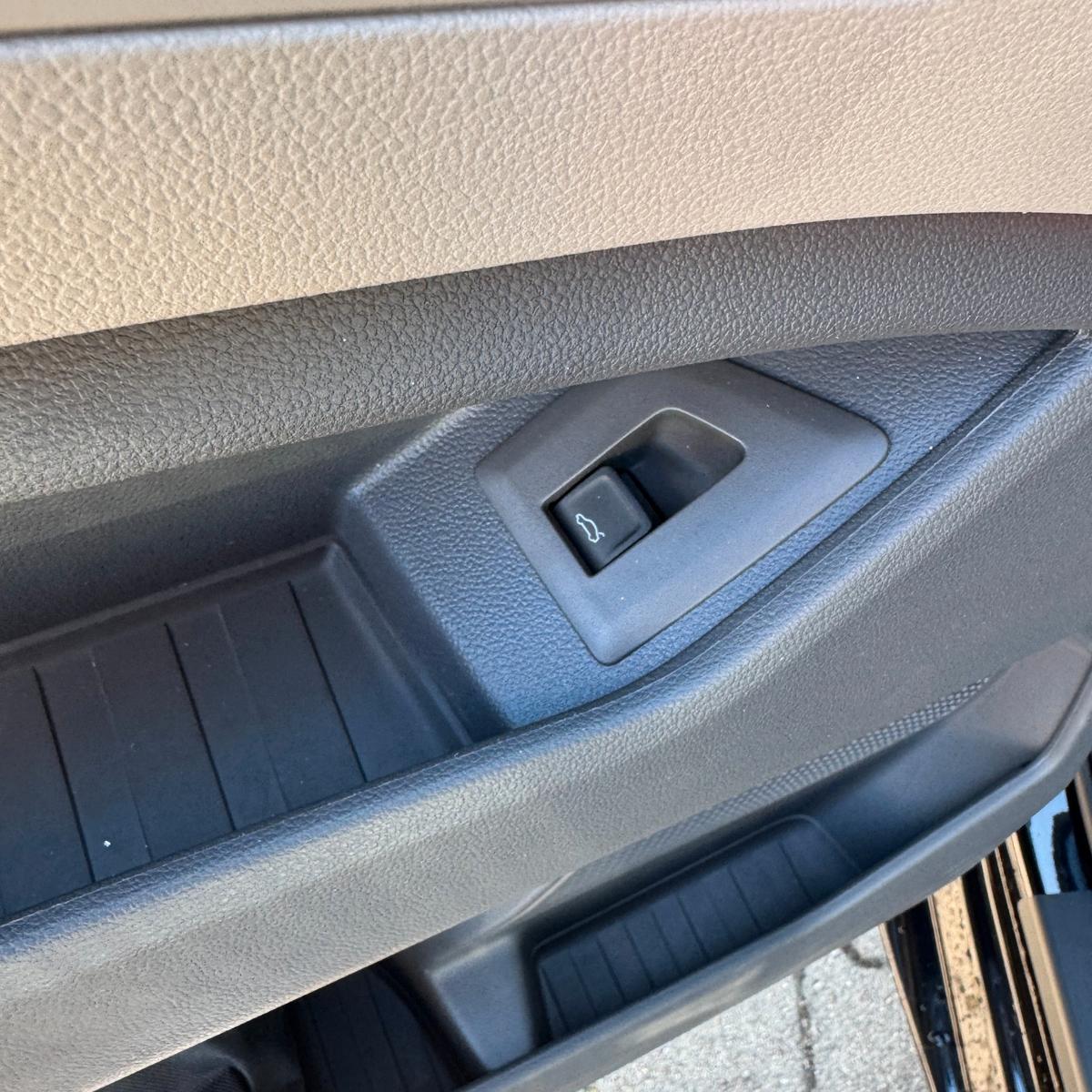 Volkswagen T7 Multivan 2.0 TDI Style