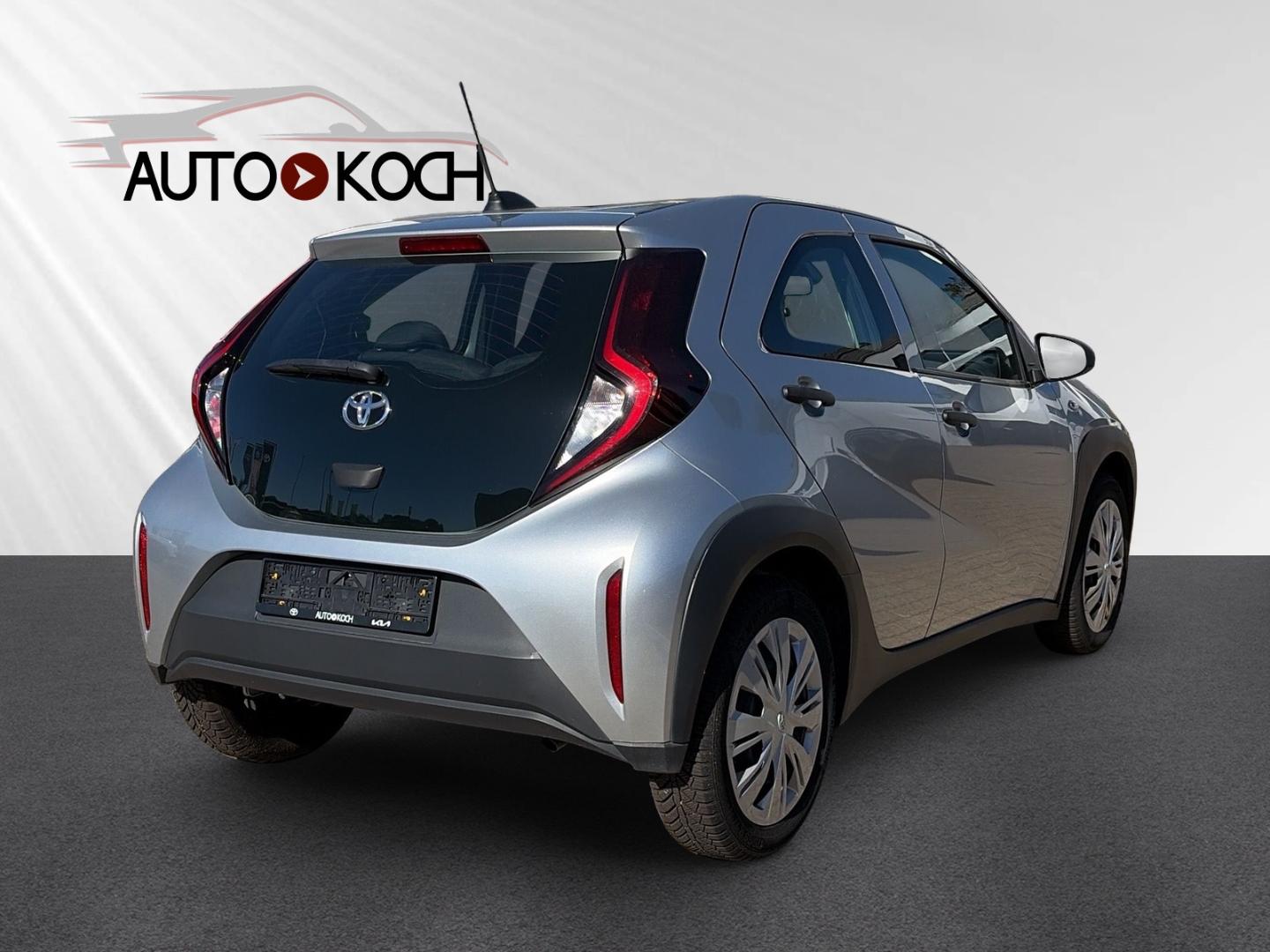 Toyota Aygo X Basis Apple CarPlay Android Auto Musikstr
