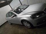 Volkswagen Passat 1.4 TSI BlueMotion Comfortline Comfor... - VW Passat Gebrauchtwagen in Duisburg