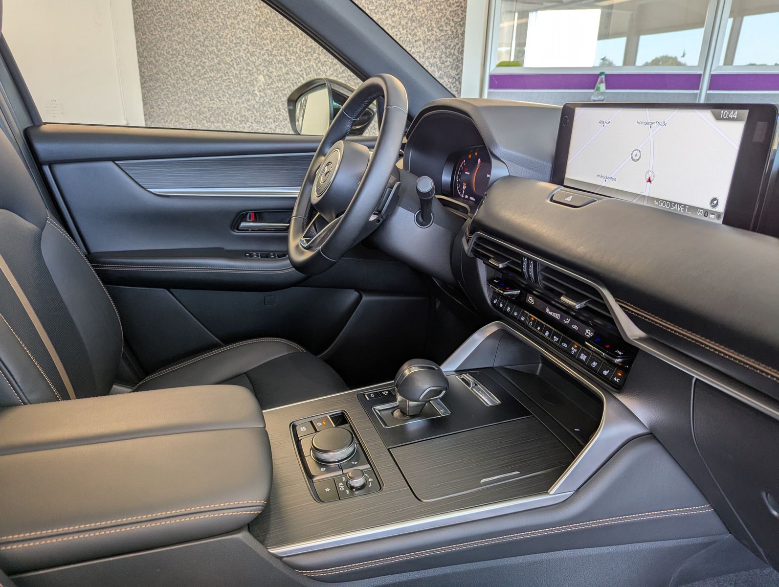 Fahrzeugabbildung Mazda CX-80 3.3L E-SKYACTIV D 254 HOMURA+ 6-Sitze Pano