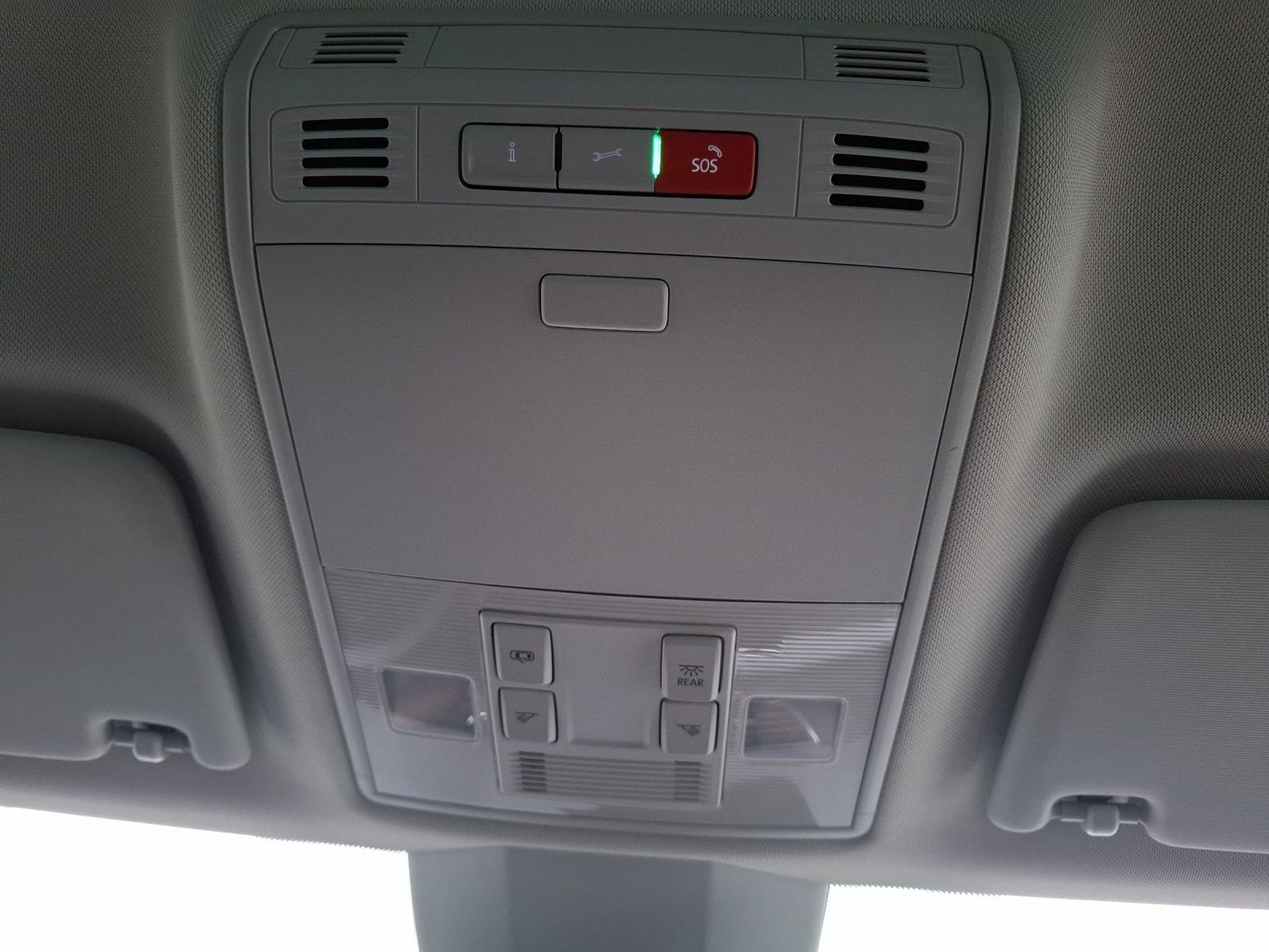 Fahrzeugabbildung SKODA Superb Combi TDI Style DSG Standhzg. Matrix Navi