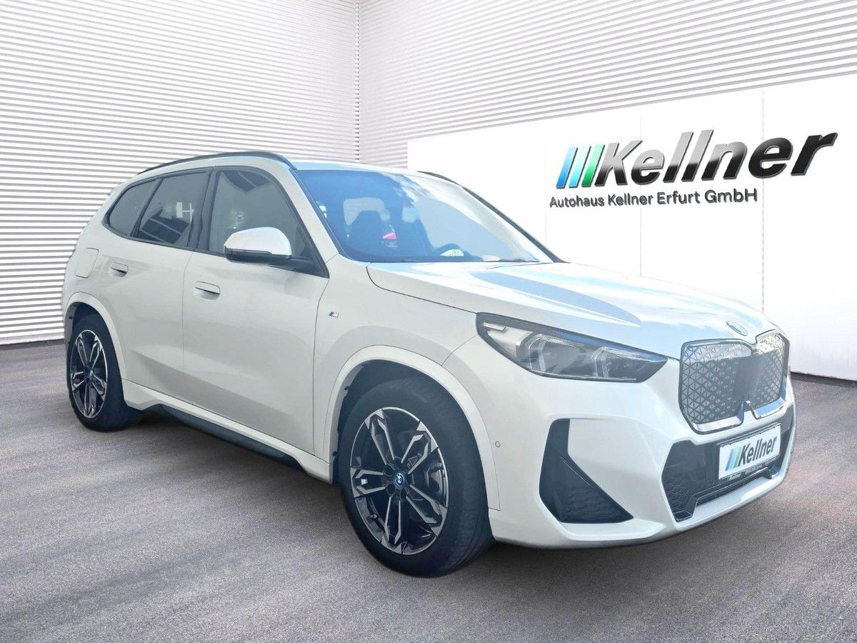 BMW iX1  xDr.30 M-Sport AHK+Harman&Kardon+Head-Up+36 imagem 2