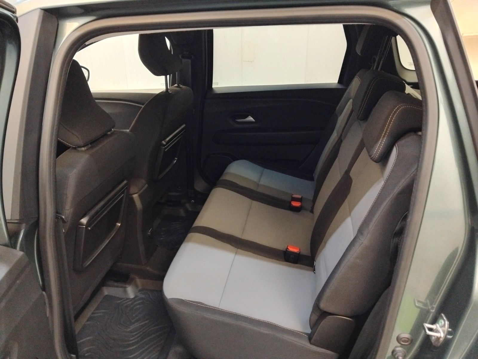 Dacia Jogger (06/2026, Benzin)