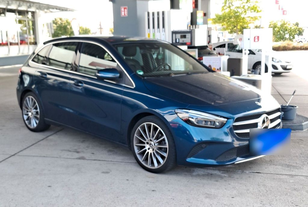 Image of Mercedes-Benz C 200
