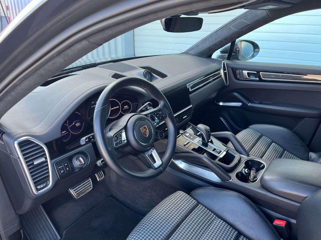 PORSCHE Cayenne Turbo Coupe Leichtbau Sport-Paket PD1 PORSCHE Cayenne Turbo Coupe Leichtbau Sport-Paket PD1