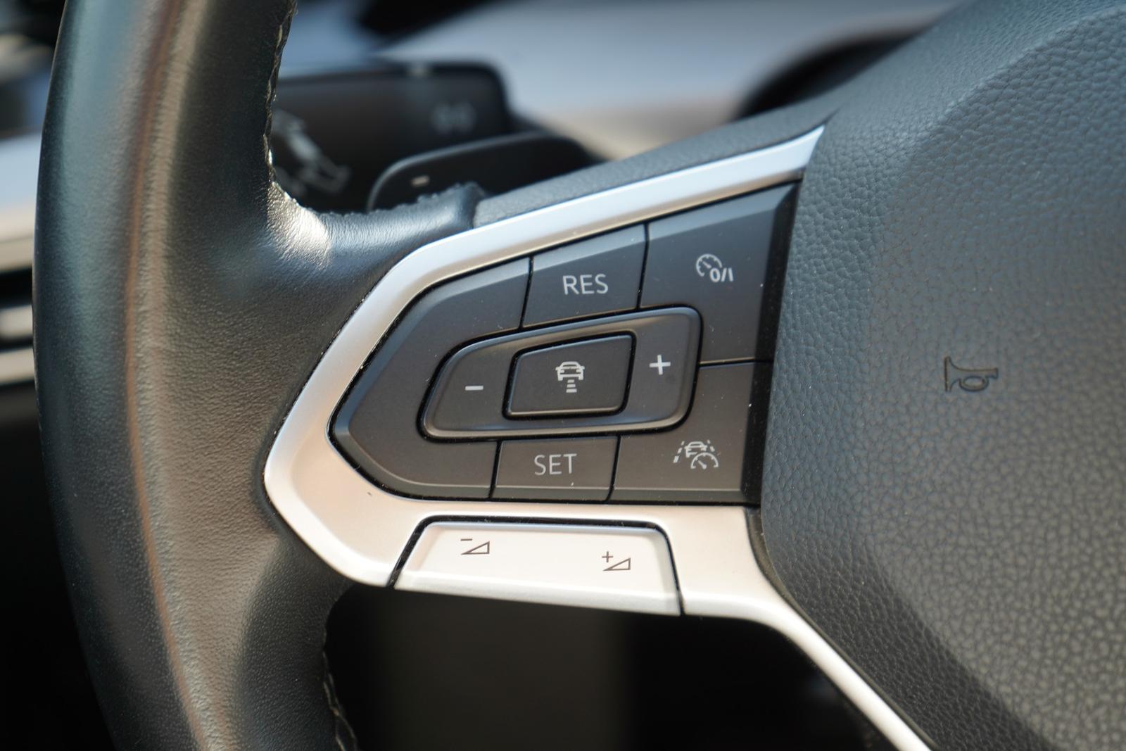 Volkswagen Golf VIII Variant 1.0 eTSI DSG Life LED ACC Navi, миниатюра 18