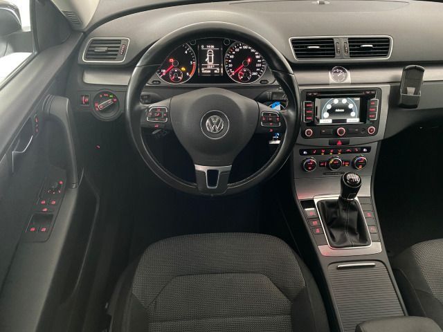 Passat Variant Business Edition 2.0 TDI AHK+NAVI