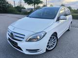 Mercedes-Benz Sport | Navi | PDC | Bi- Xenon | Sitzheizung | - Mercedes-Benz B 180 in Augsburg